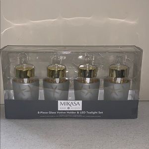 Mikasa 8 Piece Glass Votive and LED Tealight Set
